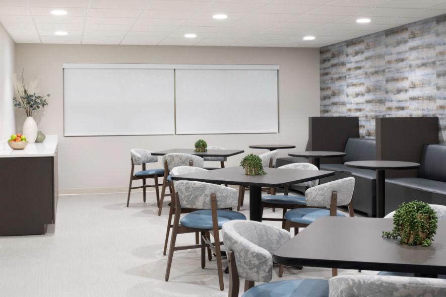 Midwest Detox - PHOTO - 2020 - DINING ROOM - WEB (2)